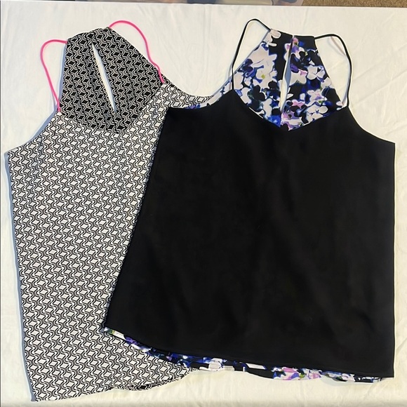 Black and White Sleeveless Set of 2 Tank Tops - Picture 7 of 9